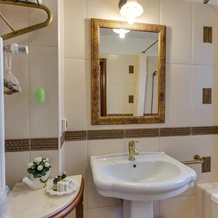 Paris Boutique 4*