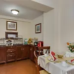 Paris Boutique 4*