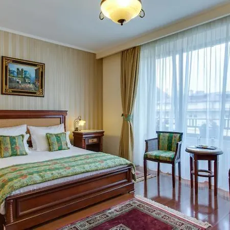 Ξενοδοχείο Paris Boutique 4*