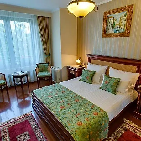 Paris Boutique 4*