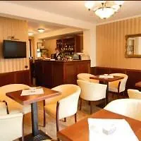 Paris Boutique מלון בוקרשט