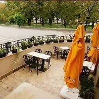Paris Boutique בוקרשט