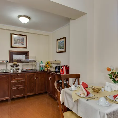 Paris Boutique 4*