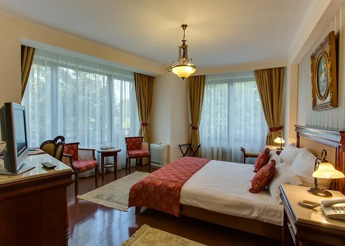 Paris Boutique Hotell 4*