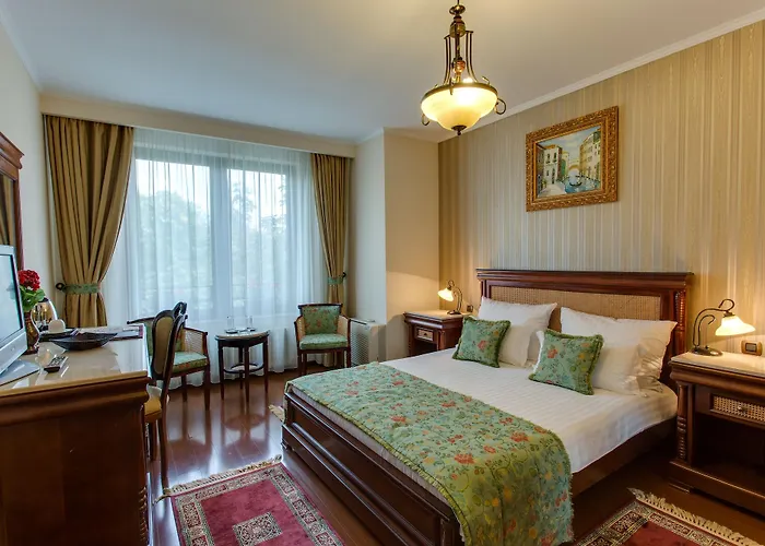 Paris Boutique Hotel 4*