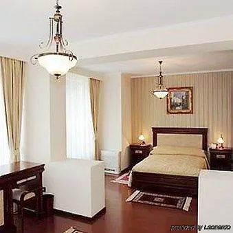 Hotell Paris Boutique 4*