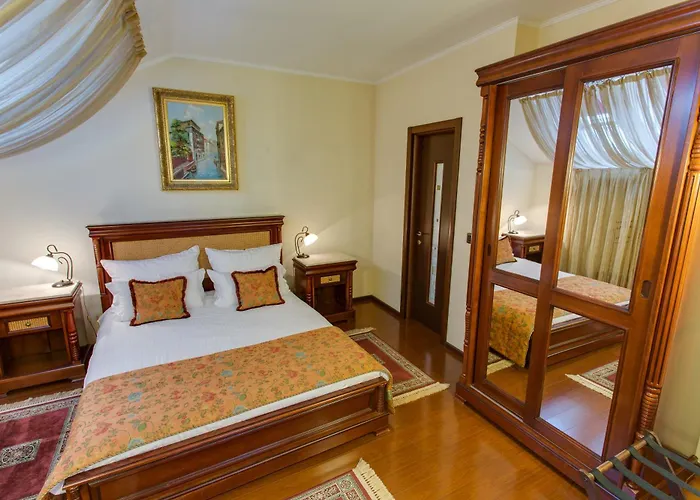 Paris Boutique 4*